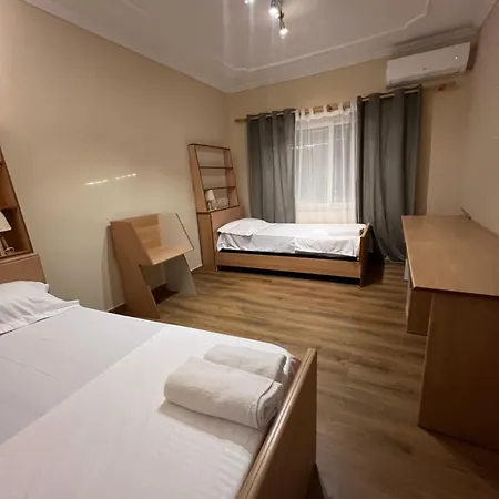 Zoe Apartmán Tirana