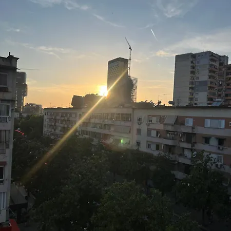 Zoe * Tirana